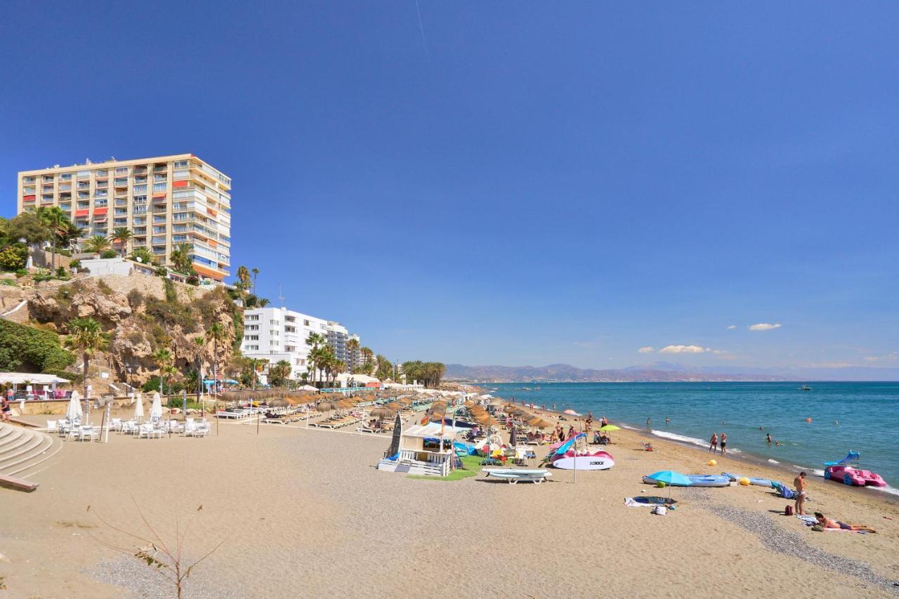 Savanna Beach. Amazing Apartment With Jacuzzi Torremolinos Eksteriør billede