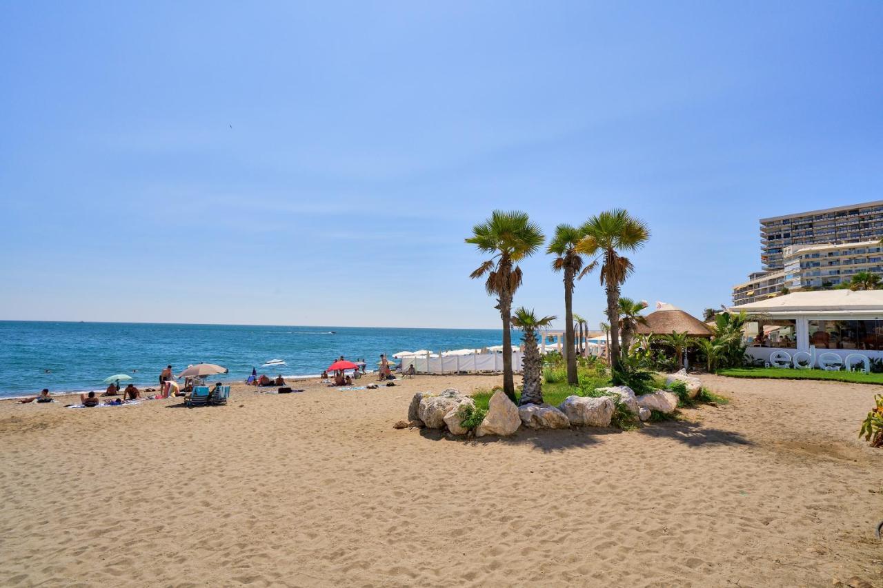 Savanna Beach. Amazing Apartment With Jacuzzi Torremolinos Eksteriør billede